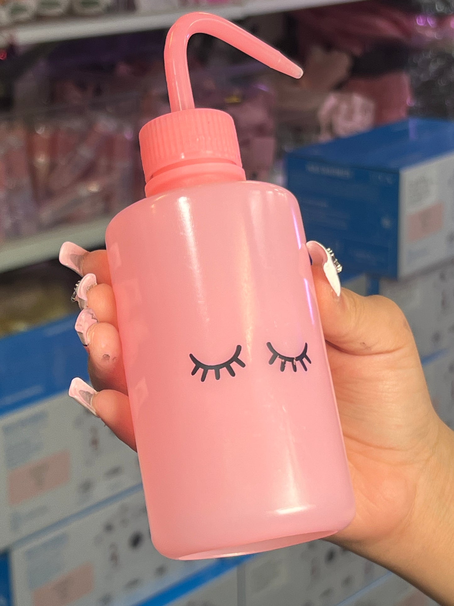 Lash cleansing bottle