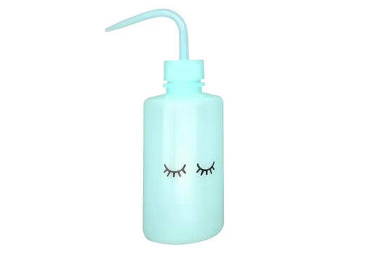 Lash cleansing bottle